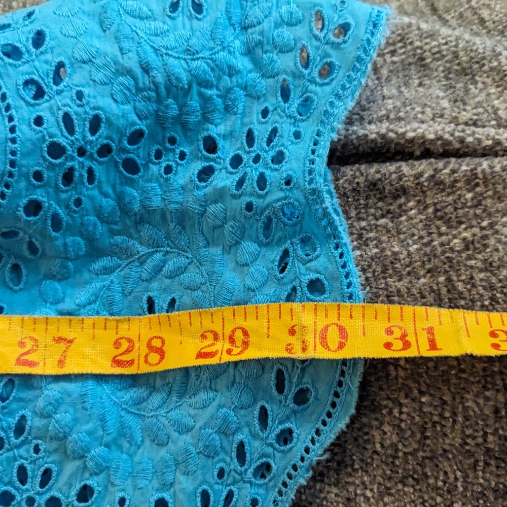 🔴3/$15 Lane Bryant aqua, sleeveless, smocked top, size 18/20 - Picture 7 of 8